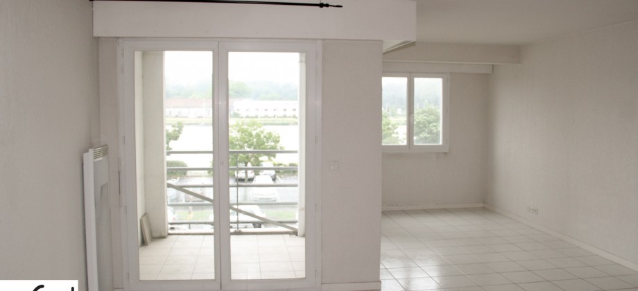 Bayonne-appartement-T2-terrasse-cellier-parking-0618-01
