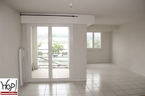 Bayonne-appartement-T2-terrasse-cellier-parking-0618-04