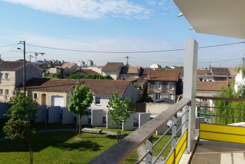 Bordeaux-bastide-appartement-T2-balcon-parking-0515-15