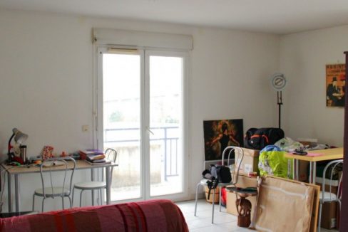 Cenon-Entre-Deux-mers-appartement-T2-2-balcons-parking-0218-01