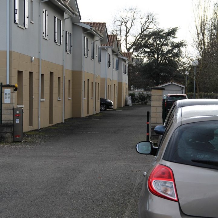 Merignac-Le-Jard-maison-mitoyenne-T3-Duplex-terrasse-jardin-2-places-de-parking-0317-08