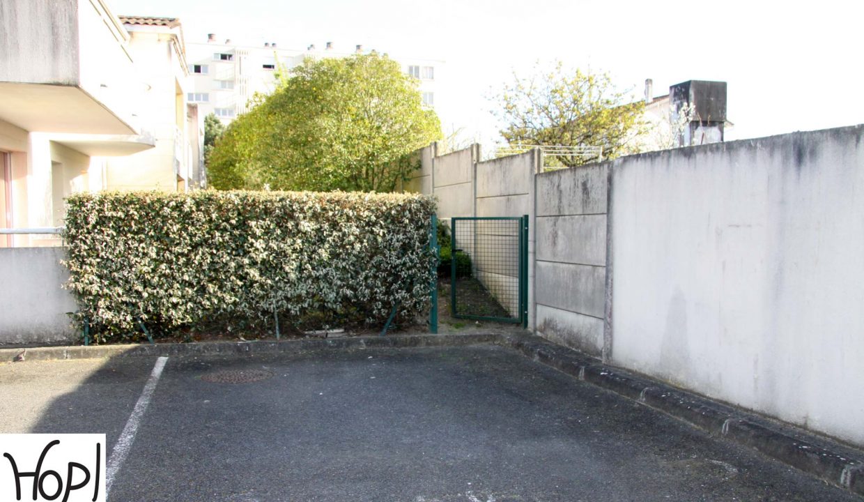 Pessac-Haut-Brion-appartement-T3-2-balcons-parking-jardin-0417-14